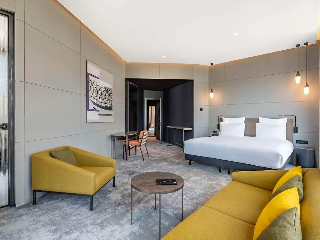 Pullman Tbilisi Axis Towers Hotel 5*,