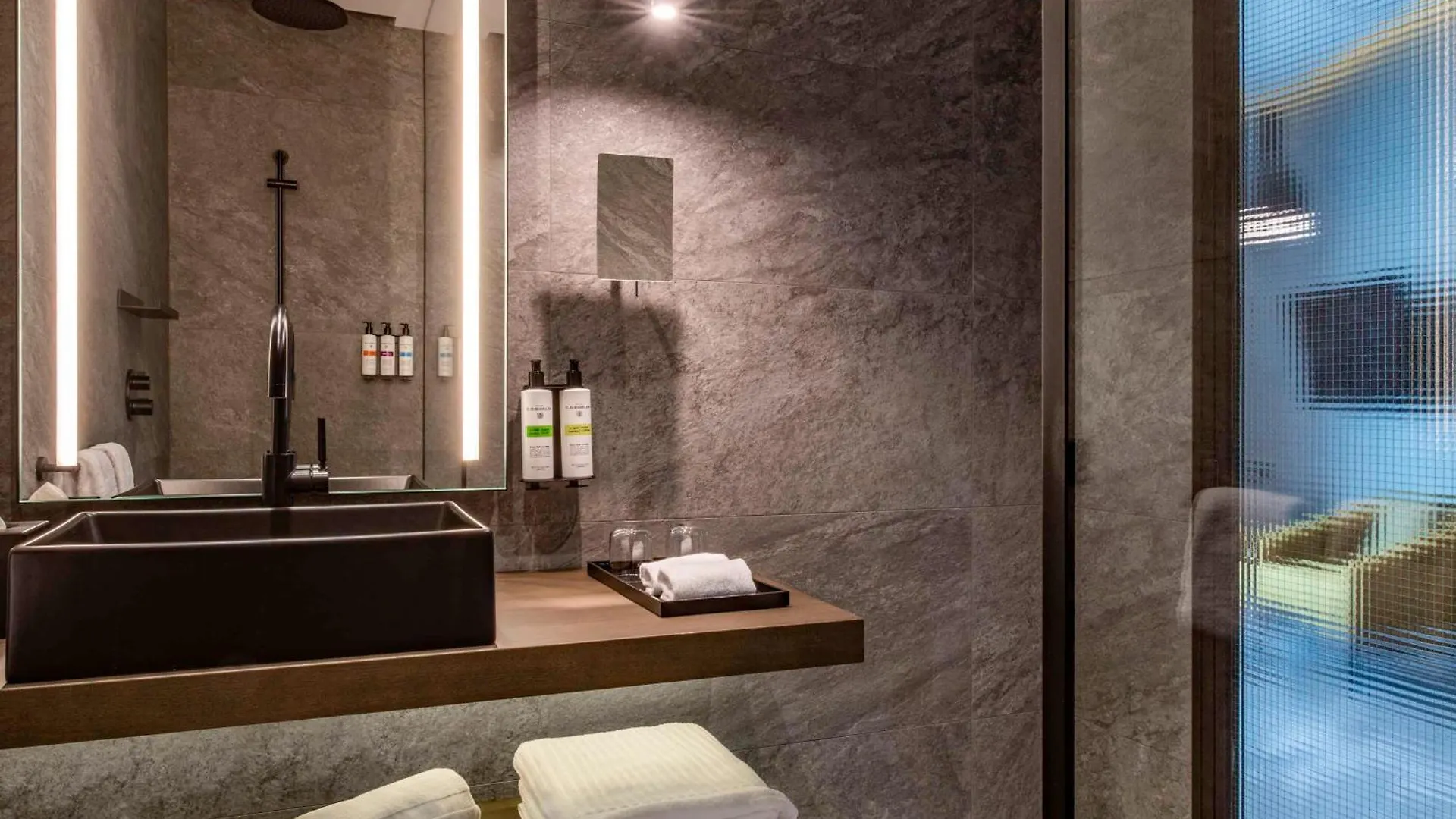 Pullman Tbilisi Axis Towers Hotel