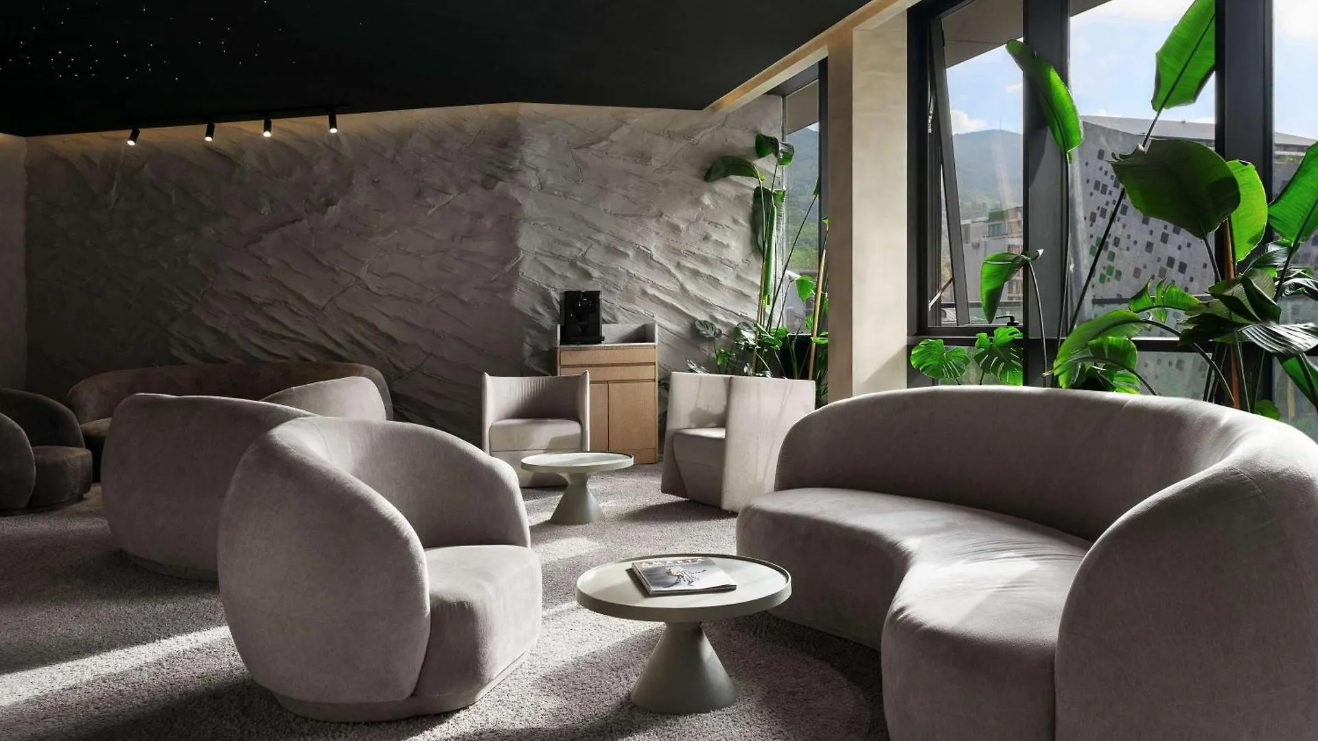 Pullman Tbilisi Axis Towers Hotel