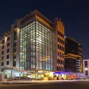 Aparthotel Mena Albarsha At The Mall ***